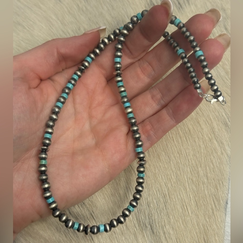 Native American Sterling Silver Graduated Navajo Pearl Saucer Turquoise Necklace - Picture 1 of 10